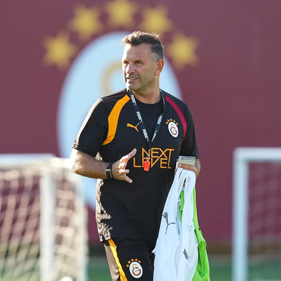 galatasaray-sporting-maci-ile-sampiyonlar-ligine-basliyor-sari-kirmizililarin-portekiz-karnesi-umut-verici-goz-1788849882639.jpg Galatasaray Sporting deplasmanında Şampiyonlar Ligi'ne başlıyor: Cimbom, Portekiz'deki 5 maçta 2 galibiyet aldı - 3