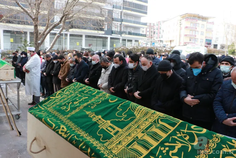 3’üncü kattan düşerek can verdi! Şevval’in Özgecan paylaşımı yürek yaktı 9