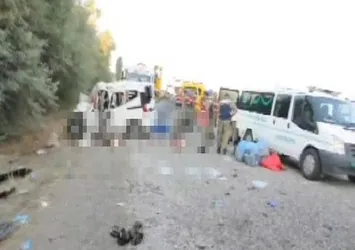 Adıyaman'da otobüs ile ticari araç çarpıştı: 7 ölü