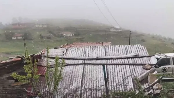 uc-sehir-kara-teslim-oldu-tokat-amasya-ve-orduda-siddetli-kar-yagisi-1652965629597.jpg Üç şehir kara teslim oldu! Tokat, Amasya ve Ordu'da şiddetli kar yağışı - 2