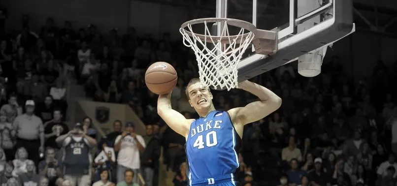 Marshall Plumlee'nin ilk NBA maçı film gibi