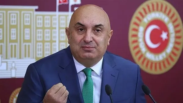 emniyet-genel-mudurlugunden-kokain-iddialarina-iliskin-resmi-aciklama-chpli-engin-ozkoc-hakkinda-suc-duyurusu-1637178999232.jpg Emniyet Genel Müdürlüğünden kokain iddialarına ilişkin resmi açıklama: CHP'li Engin Özkoç hakkında suç duyurusu - 1