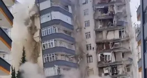 Adana’daki bir bina böyle yıkıldı