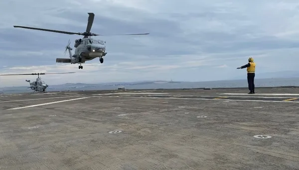 1668759053936.jpg AH-1W Super Cobra ve SH-70 Sea Hawk helikopterleri LHD ANADOLU'ya ilk inişi gerçekleştirdi! İşte gururlandıran anlar - 4