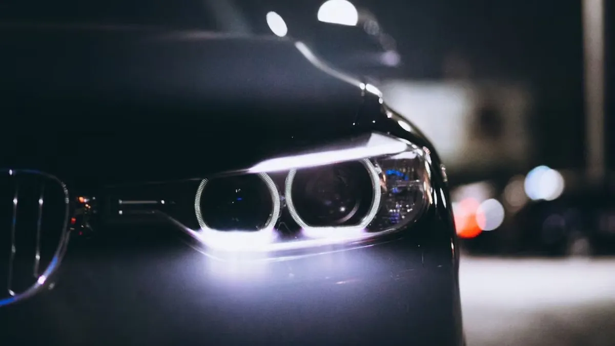 BMW Mayıs 2025 fiyat listesi açıklandı! BMW 1, 2, 3, 4, 5, 7, 8, M, X ve i serisi fiyatları ne kadar oldu?