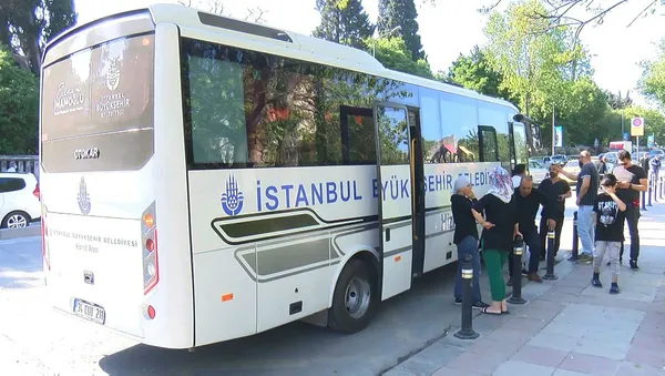 İstanbul'da yol kenarında 'cenaze taşıma' tartışması: Saatlerce bekletildi! "Araba burada ama bizi götüren yok" - 5