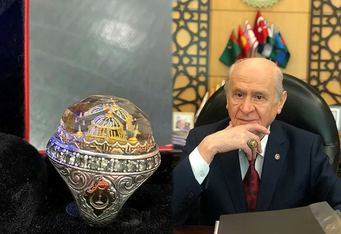 MHP Genel Başkanı Bahçeli’ye Ayasofya yüzüğü