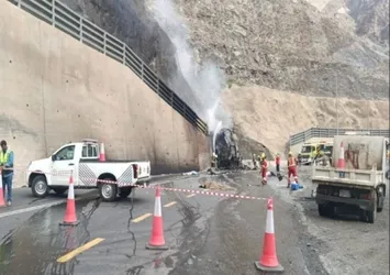 Suudi Arabistan'da umrecileri taşıyan otobüs alev topuna döndü: 20 kişi hayatını kaybetti