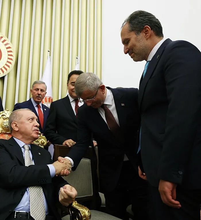 AK Parti’den TBMM’deki açılışa katılmayan CHP’ye tepki: Siyasi varlıklarını inkar ettiler