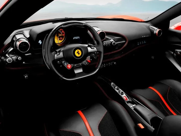 Ferrari F8 Tributo Cenevre Otomobil Fuarı’nda tanıtıldı