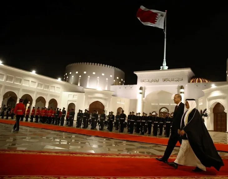 Cumhurbaşkanı Erdoğan Bahreyn’de resmi törenle karşılandı