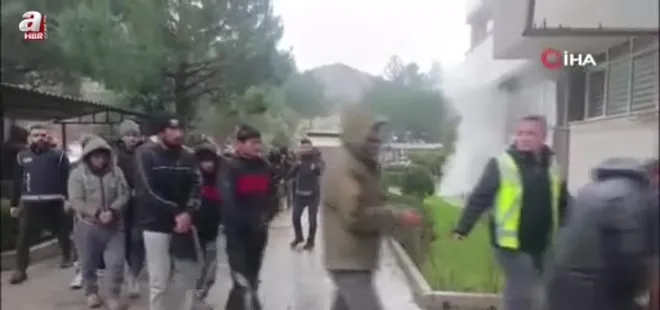 Amasya’da tırdan 42 kaçak göçmen çıktı