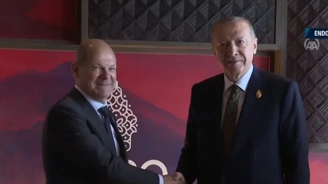 Başkan Erdoğan Almanya Başbakanı Olaf Scholz ile görüştü
