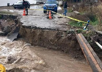 Çanakkale'de sağanak nedeniyle köprü çöktü