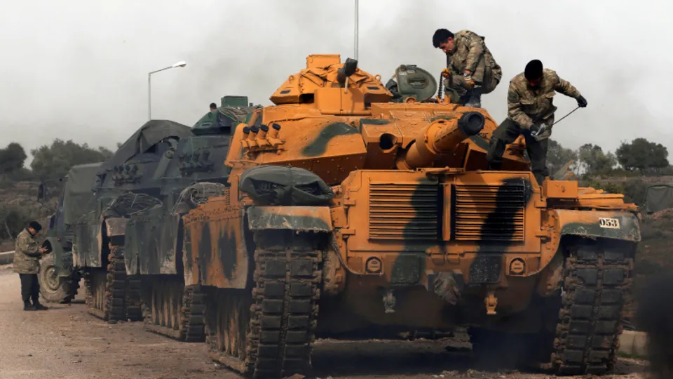 Suriye’nin kuzeyine ‘hendek harekatı’