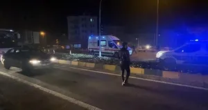 Uygulama yapan polise araç çarptı