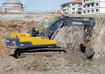 Çevre, Şehircilik ve İklim Değişikliği Bakanı Murat Kurum duyurdu: Kahramanmaraş'ta ilk kazmayı vurduk