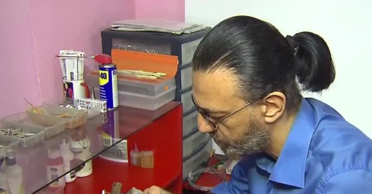 24 yıldır akordeon tamiri yapıyor