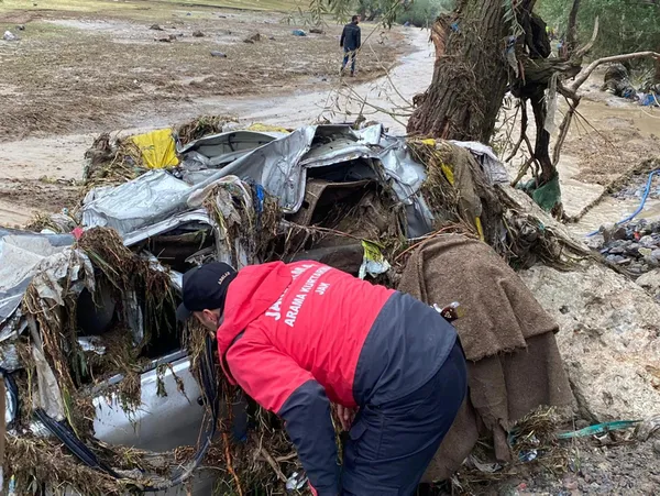 Sarıkamış sel sularına boğuldu! Çok sayıda ev zarar gördü - 6