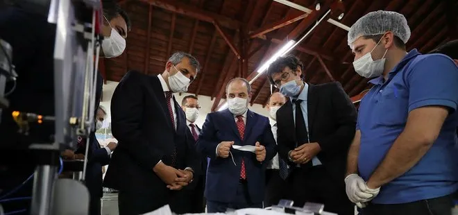 Sanayi ve Teknoloji Bakanı Mustafa Varank Kırıkkale’de maske üretim atölyesini ziyaret etti