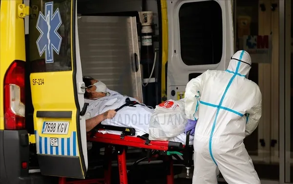 SON DAKİKA: İspanya'da mutasyon alarmı! İngiltere'de belirlenen Covid-19'un hızlı yayılan türü tespit edildi - 9