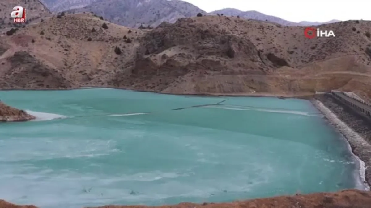 Erzurum'da Turkuaz Göleti kendine hayran bırakıyor
