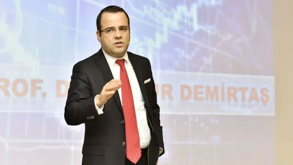 İngiliz ekonomist Robin Brooks’tan Özgür Demirtaş’a ekonomi dersi: Türk ekonomisine yönelik övgülere dayanamayıp eleştirdi