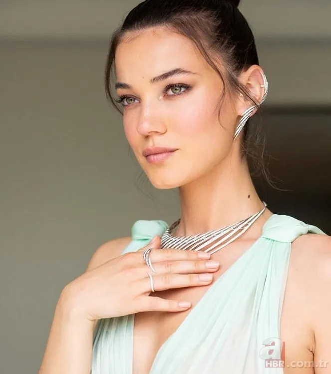 Ünlülerin çocukluk halleri: Gizem Karaca 20 yıl önceki fotoğrafını paylaştı 7