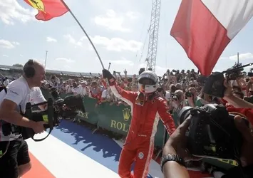 Büyük Britanya'da kazanan Vettel