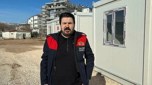 1677047434514.jpg Ağrı Belediye Başkanı Savcı Sayan Kahramanmaraş'ta! Devletin gücünü her yerde hissedebilirsiniz - 3