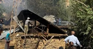 Ev yangını korkuttu! Kullanılamaz hale geldi