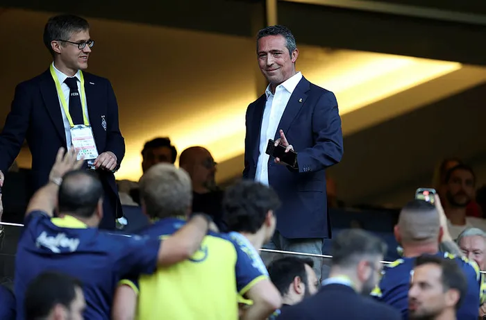 Fenerbahçe Şampiyonlar Ligi’nde havlu attı | Fenerbahçe: 1 - Dinamo Kiev: 2 MAÇ SONUCU ÖZET