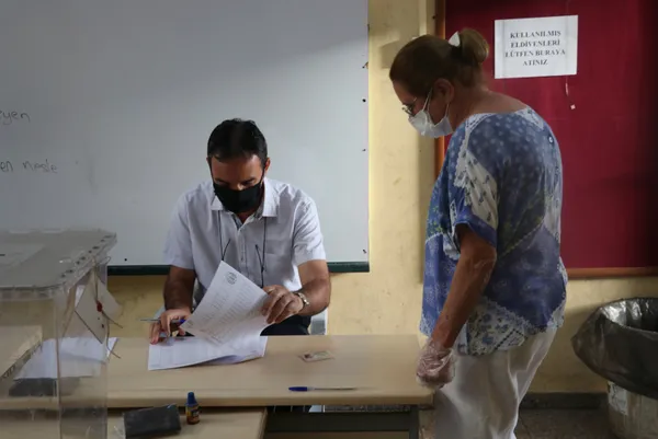 Kuzey Kıbrıs’ta tarihi seçim! Halk sandık başında