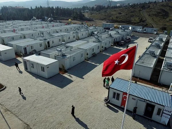 Deprem yardımları tepki çeken dev şirketlere önemli çağrı: 250 bin depremzede konutları için katkıda bulunun