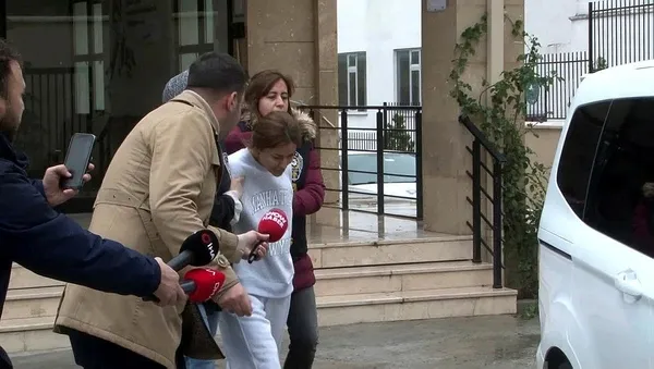 1700733299533.jpeg Fenomen Banu Parlak serbest kaldı adliyeden koşarak kaçtı - 2