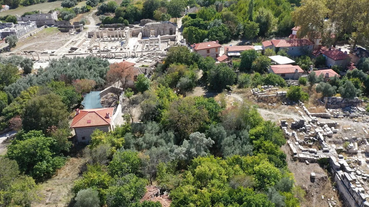 Muğla’da 3 bin 500 yıllık şehir! Mermerin içine işlenen tarih - 4