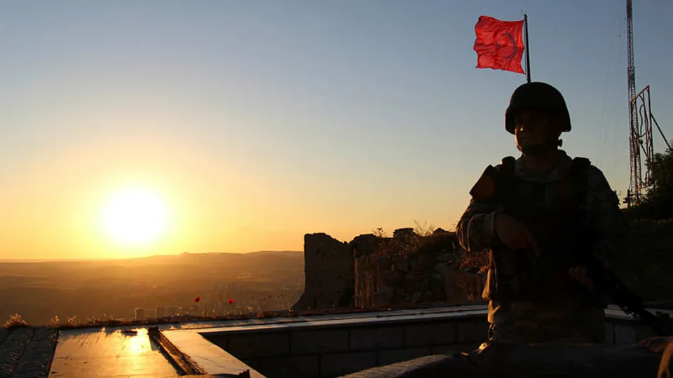 Son dakika | Mehmetçik'in eli tetikte gözü semada! Vatan nöbeti beklerken hainlere göz açtırmıyorlar