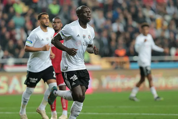 besiktasta-aboubakardan-bitmeyen-resital-antalyaspor-1-3-besiktas-mac-sonucu-1683396313570.jpg Beşiktaş'ta Aboubakar'dan bitmeyen resital! Antalyaspor 1-3 Beşiktaş (MAÇ SONUCU) - 2