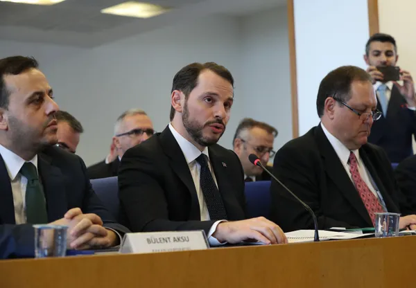 Işık Doğu’dan yükselir! Berat Albayrak yüzünü bizi oyalayan Batı’ya değil Doğu’ya döndü