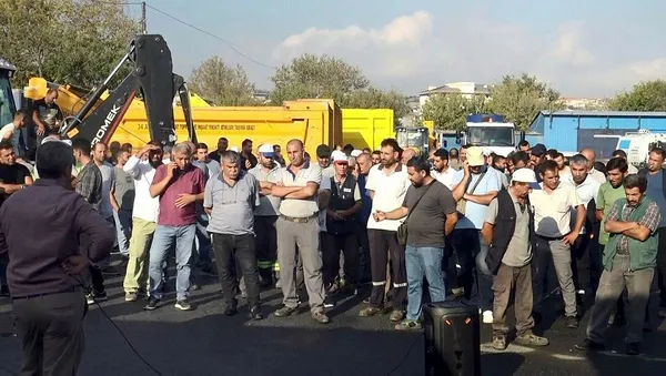 chpli-avcilar-belediyesi-onunde-isci-eylemi-1693317186123.jpeg CHP'li Avcılar Belediyesi önünde işçi eylemi - 1