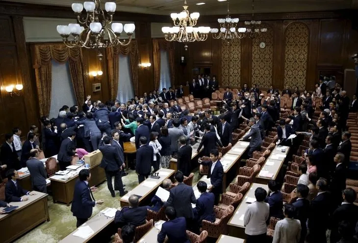 Japon meclisi ringe döndü