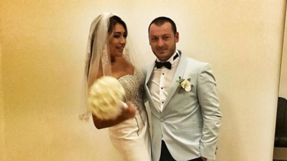 Güzel şarkıcı Nil Karataş evlendi!