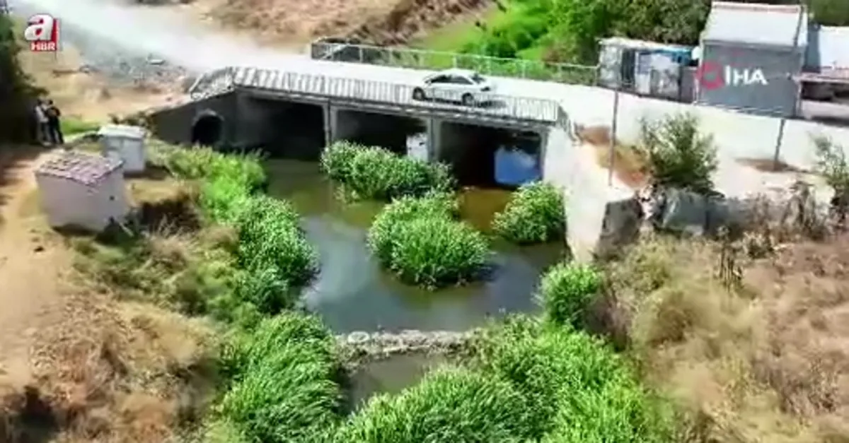 Arnavutköy’de dere yatağındaki kirlilik