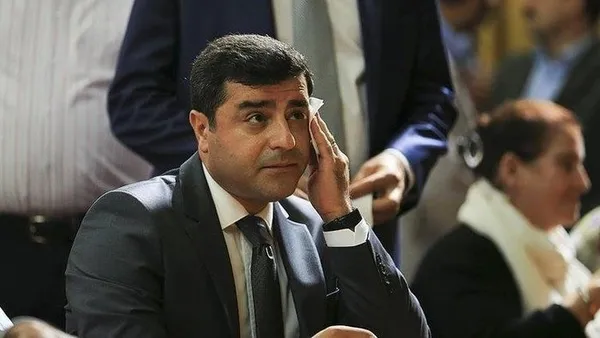 TSK’ya kimyasal silah iftirası atan Selahattin Demirtaş geri vites yaptı!