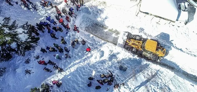 Son dakika: Uludağ’da çok sayıda vatandaş kar altında kaldı