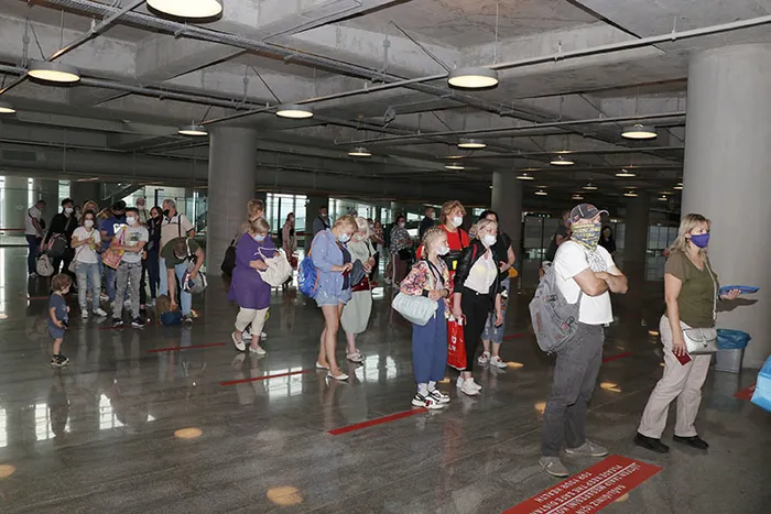 abden-rusyaya-vize-soku-rus-pasaportu-taninmayacak-1662477685726.jpg AB'den Rusya'ya vize şoku! "Rus pasaportu tanınmayacak" - 4