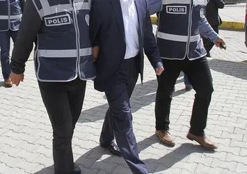 İzmir'de Ege Üniversitesin'de FETÖ operasyonu