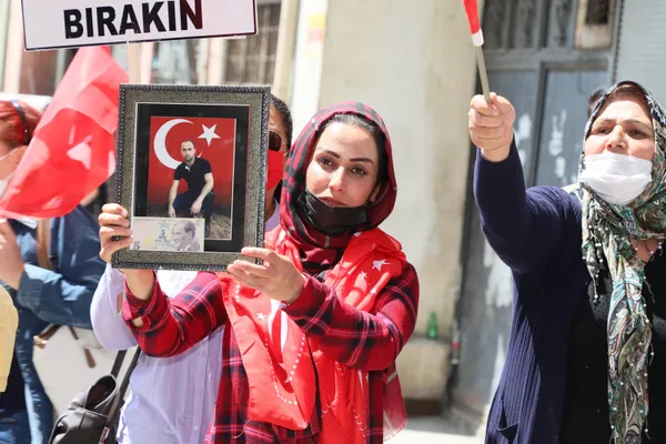 Hakkari'de acılı annelerden HDP ve PKK'ya tepki - 2
