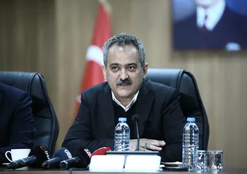 Depremzede çocukların eğitimleri için büyük seferberlik! 202 bin 817 öğrenci başka illere nakledildi