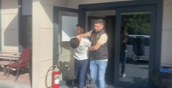 1665725063444.jpg Eve giren hırsız yakalananınca boğazını kesti! Hayati tehlikeyi atlatan öğretmen yaşadığı kabusu anlattı - 9